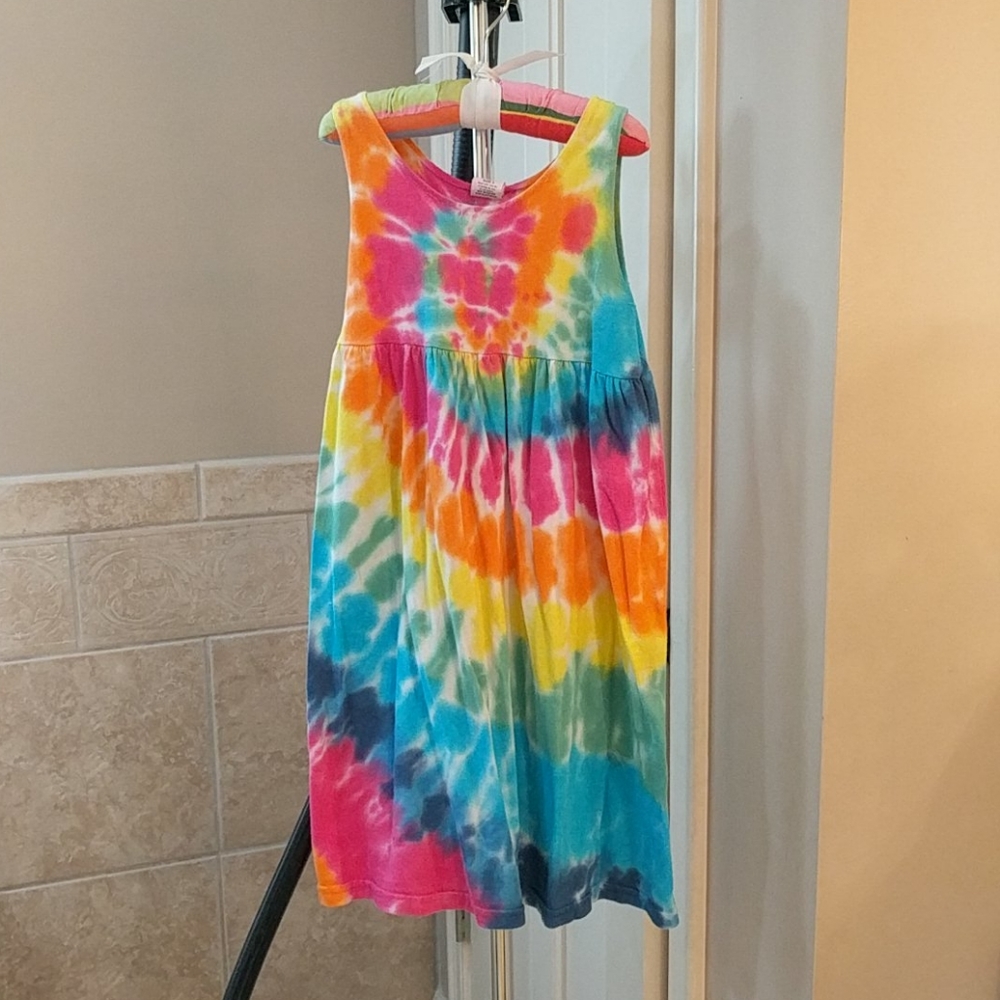 Girls size 5 tie dye dress in bright colors